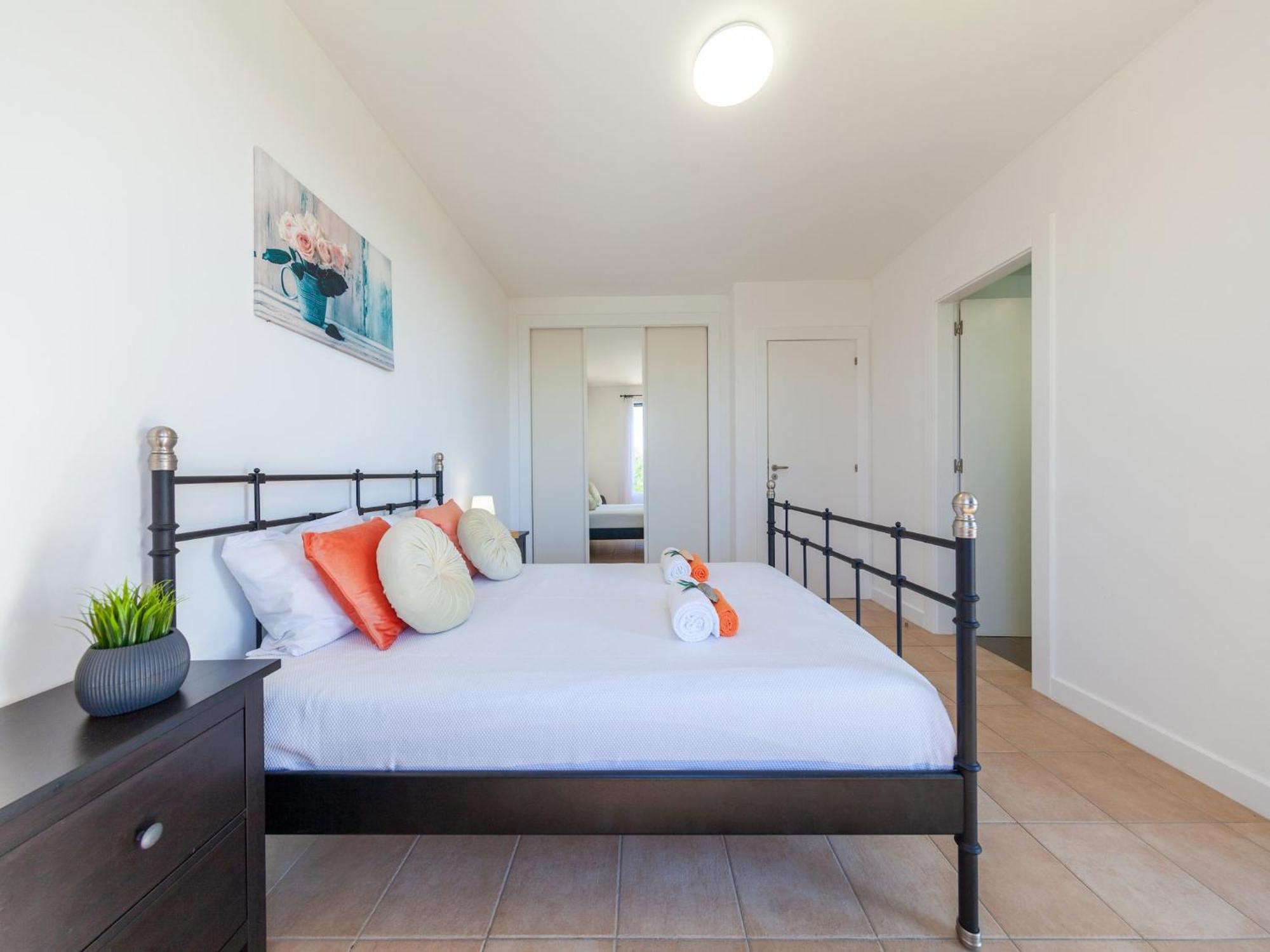 Incredible Townhouse W Pool, Casa de Férias Albufeira